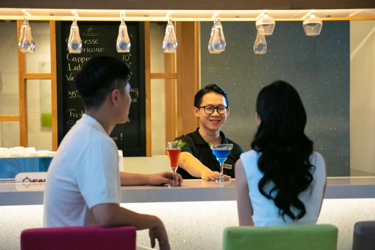 ÊMM Hotel Saigon Hô Chi Minh-Ville Extérieur photo